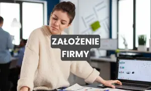 Kobieta analizuje wykresy na laptopie, przygotowując się do założenia firmy. JDG co to? To prosty sposób na rozpoczęcie własnej działalności.