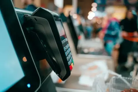 Od jakiej kwoty kasa fiskalna na ryczałcie? Sprawdź, by uniknąć kar