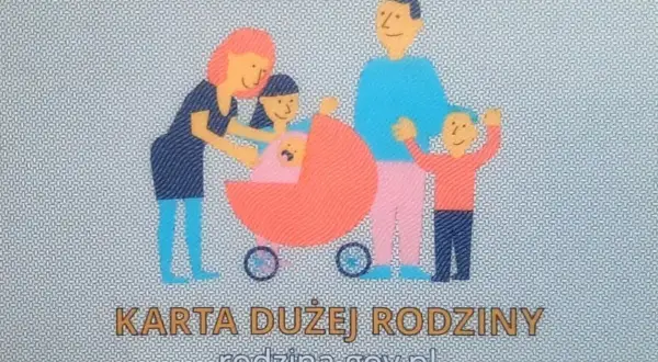 Ilustracja przedstawia rodzinę z wózkiem. To karta dużej rodziny, symbolizująca wsparcie dla wielodzietnych.